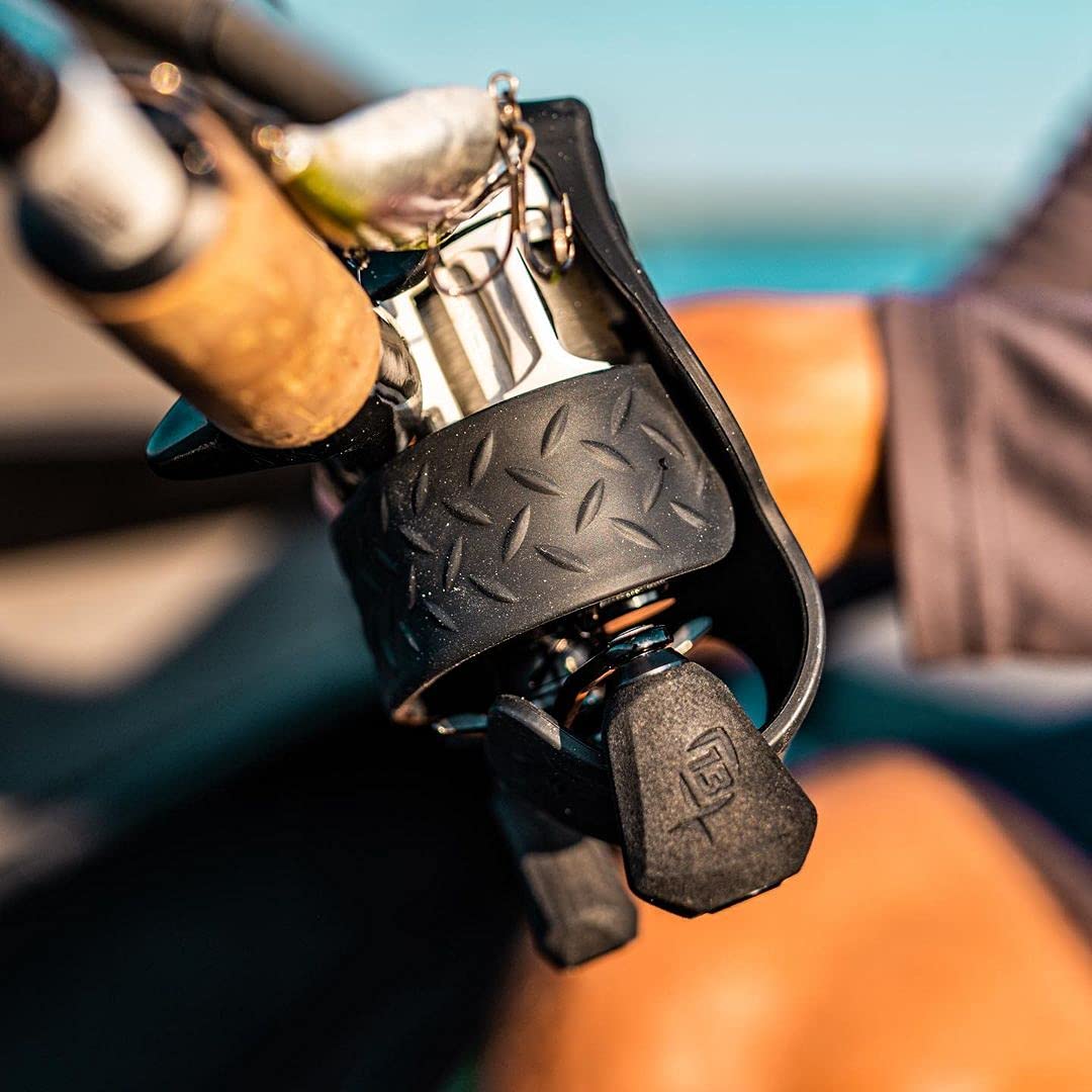 SKULL CAP - Skull Cap - Low-Profile Baitcast Reel Cover- Fits Most Right Hand and Left Hand Baitcast Reels - Lime Green - SC-C2-L